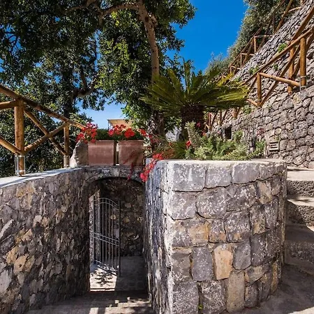 Le Contrade - Sosore Holiday Homes - Amalfi Coast Apartment *